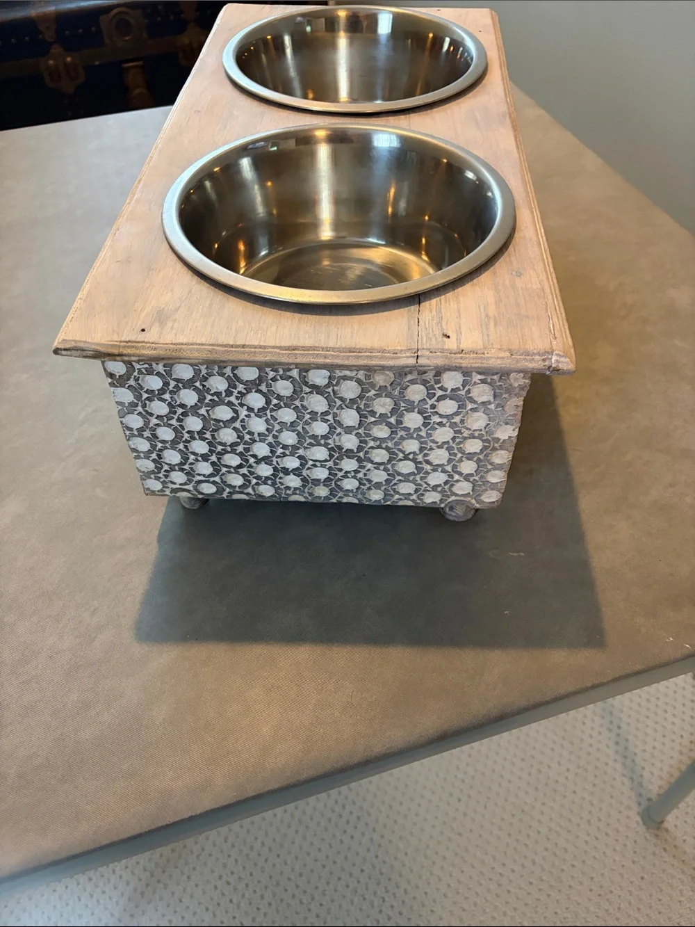 Decorative Double Dog Bowl Stand in Bleached Whitewashed Wood